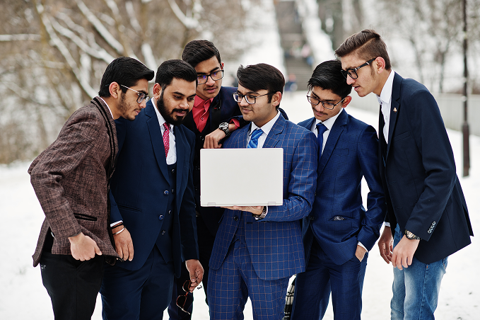 How to Grow Your Business Through Social Media in 2024